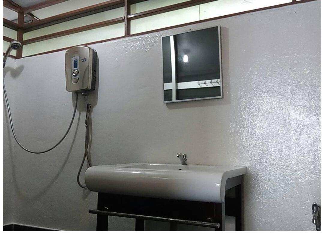 J Residence Kampong Kundassan الغرفة الصورة